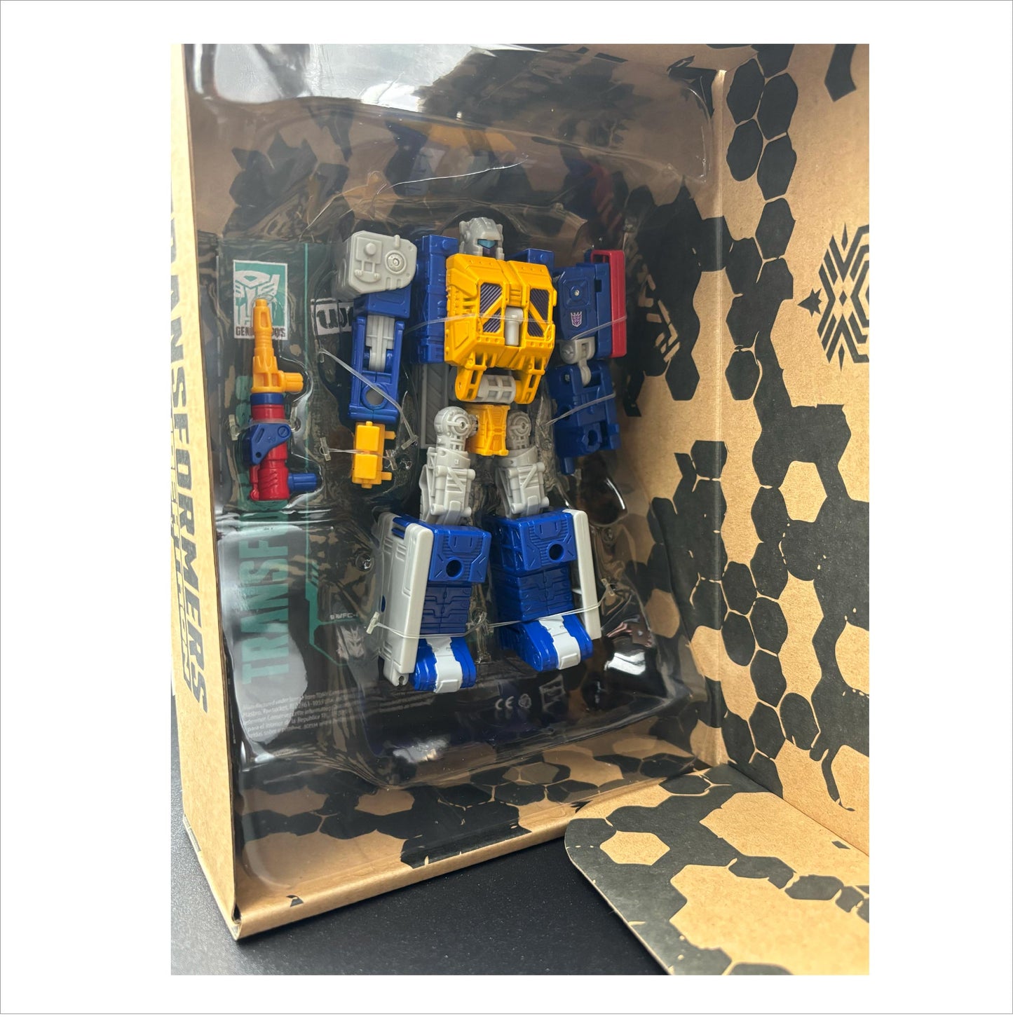 Transformers Generations Selects WFC-GS12 Greasepit, War for Cybertron Deluxe Class Collector Figure, 5.5-inch